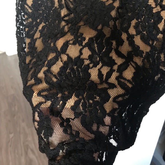 Black & Nude lace bodycon cocktail dress - Picture 5 of 9